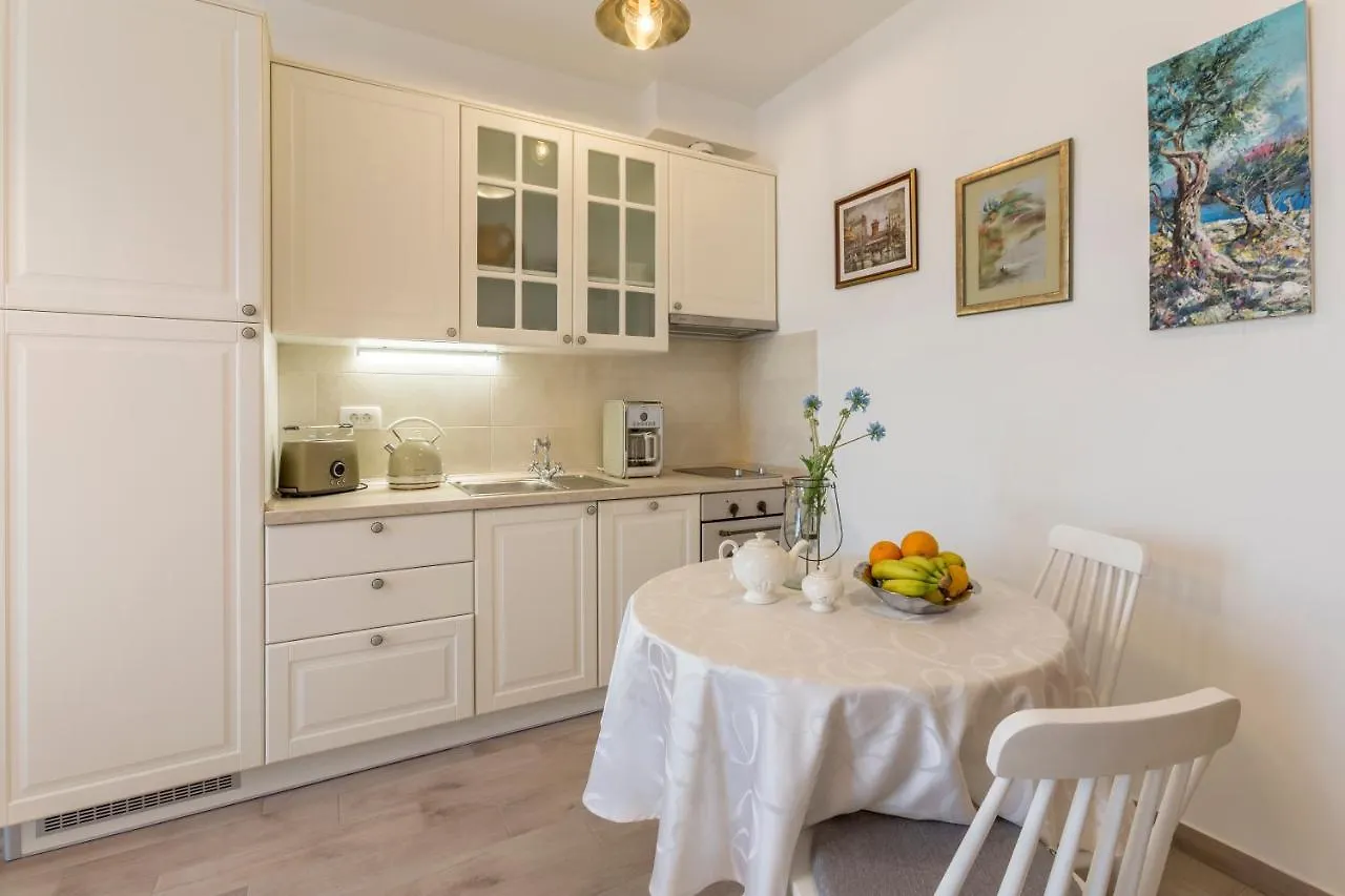 Luxury Villa Bello Horizonte With Swimming Pool Split Daire