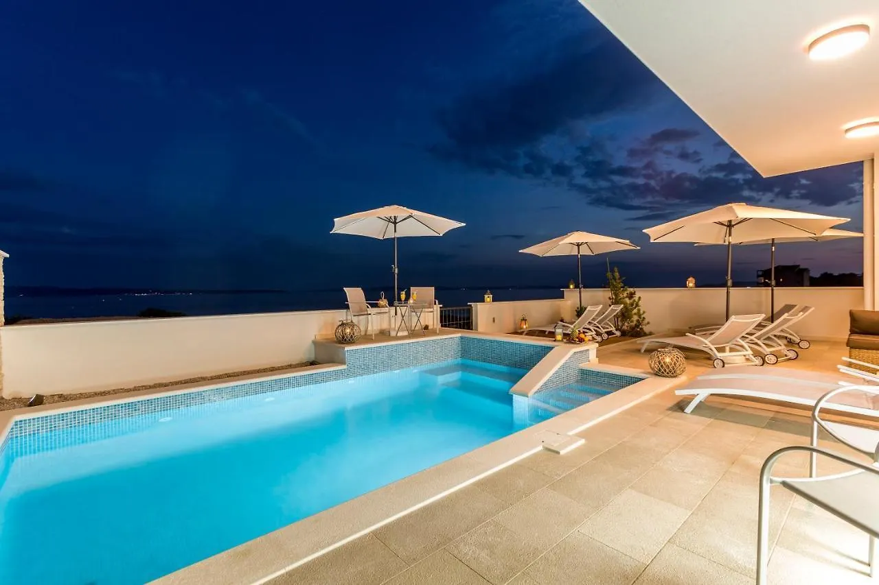 Luxury Villa Bello Horizonte With Swimming Pool Split Appartement