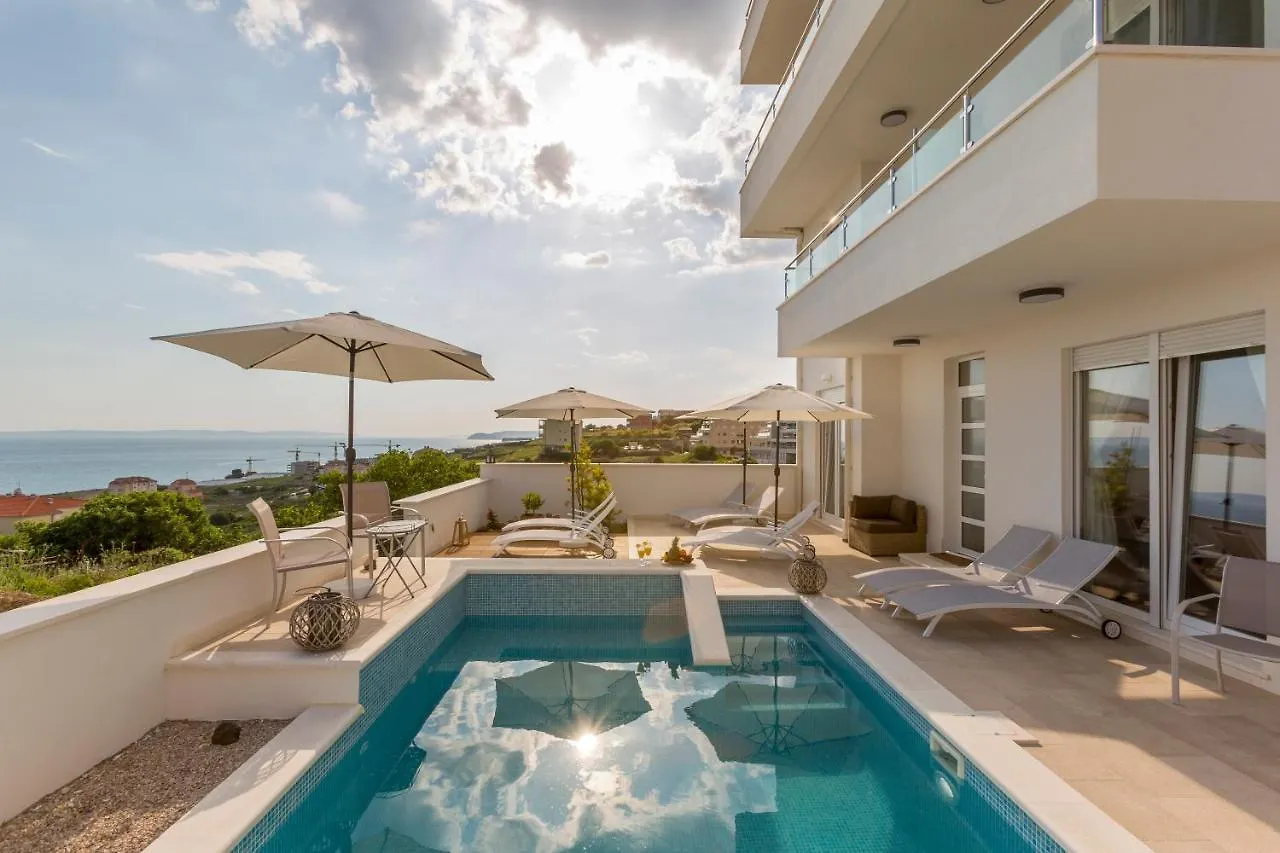 Luxury Villa Bello Horizonte With Swimming Pool Split