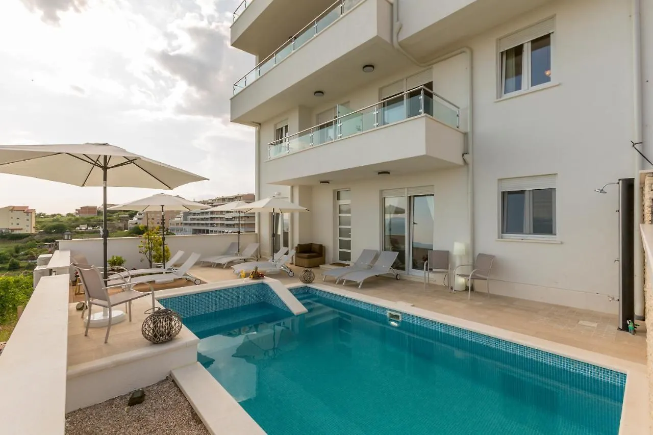 Luxury Villa Bello Horizonte With Swimming Pool Split Kroatië